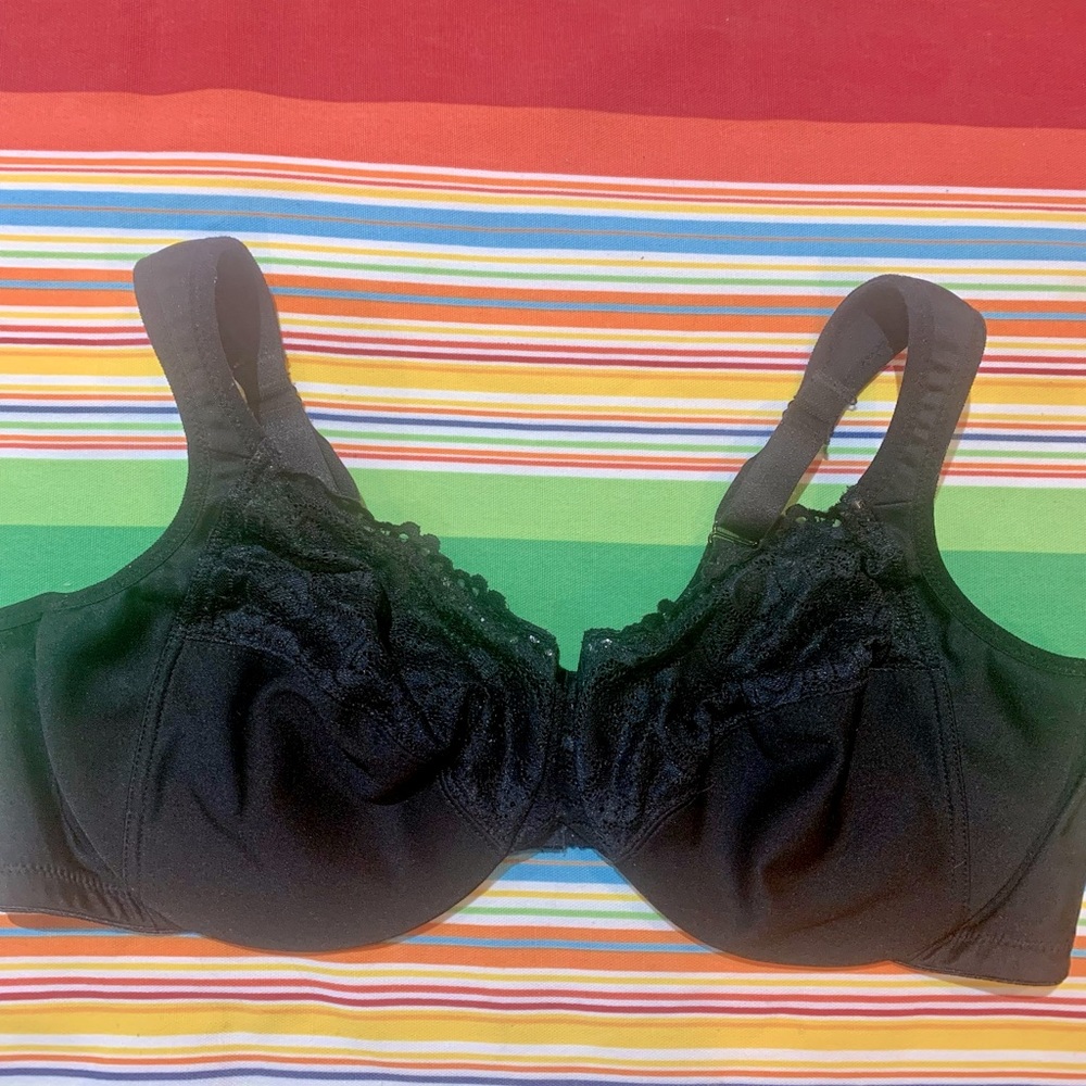 Like New!! Glamorize Wireless-48B